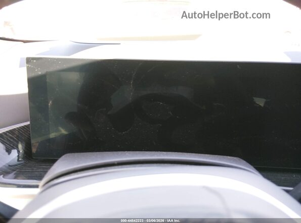 5UX33EX09T9232103 2026 BMW X6 Gray Widok tylnych siedzeń