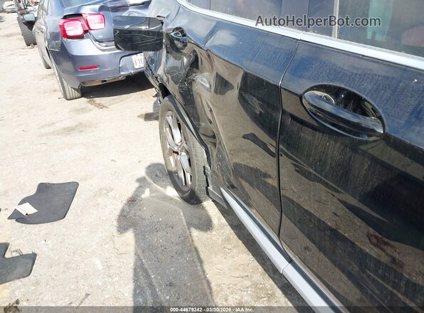 5UX43DP00R9X38779 2024 BMW X3 Черный Вид спереди