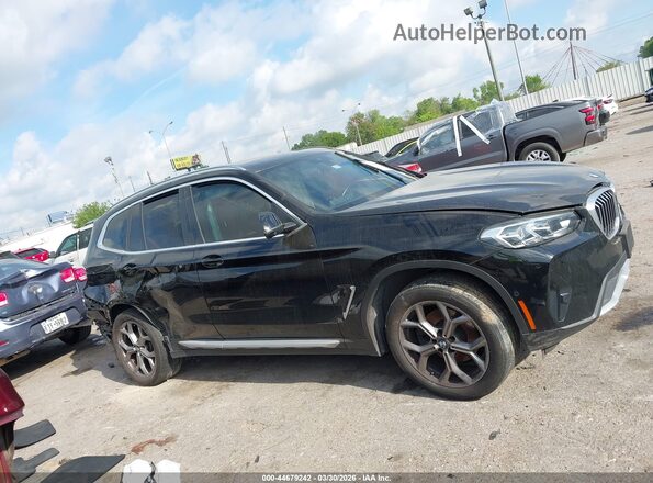 5UX43DP00R9X38779 2024 BMW X3 Черный Вид задней части салона