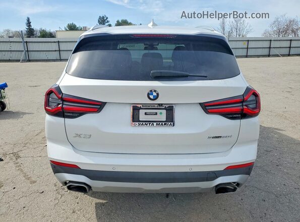 5UX43DP02N9J82095 2022 BMW X3 White Widok z tyłu