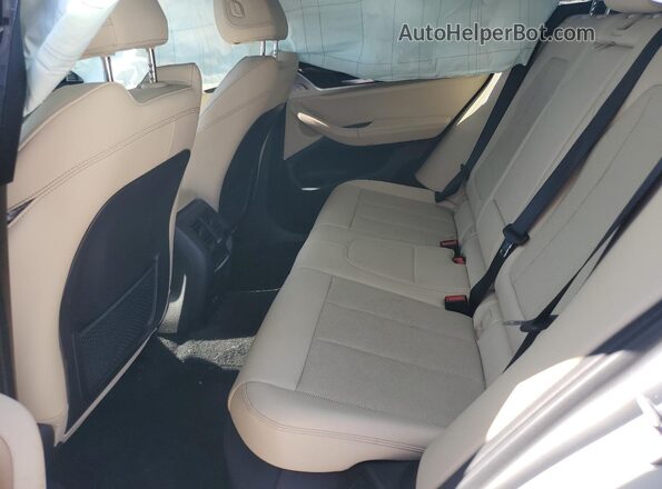 5UX43DP04P9N79875 2023 BMW X3 White Widok wnętrza z tyłu