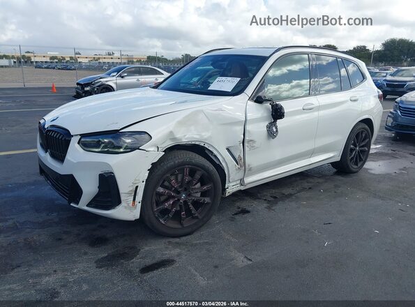 5UX43DP05R9V81640 2024 BMW X3 White Vista tres cuartos delantera izquierda