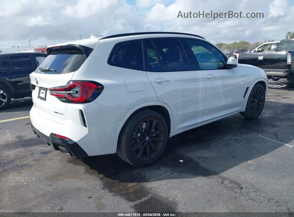 5UX43DP05R9V81640 2024 BMW X3 White Trasero derecho