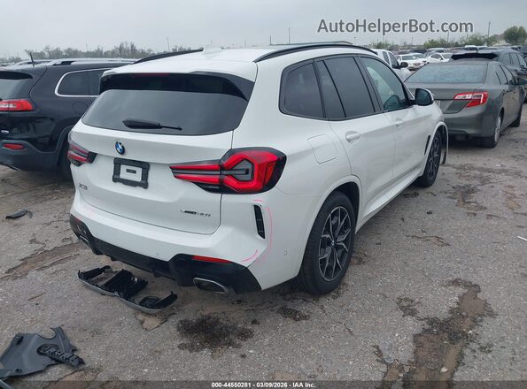 5UX43DP05R9X17149 2024 BMW X3 White Trasero derecho