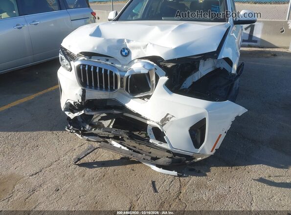 5UX43DP0XR9U43771 2024 BMW X3 White წინა ხედი
