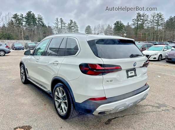 5UX43EU00S9Y02982 2025 BMW X5 Белый Передняя правая четверть