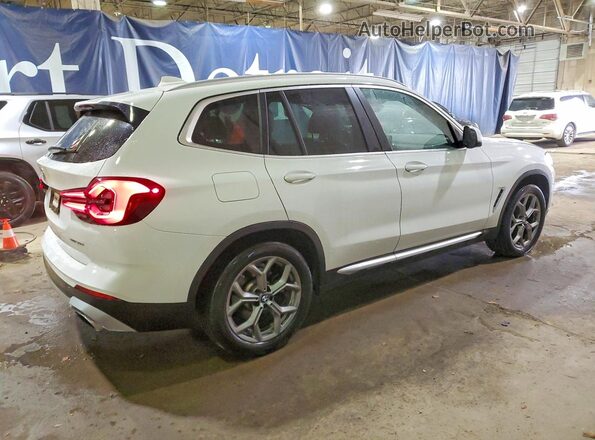 5UX53DP06N9K11800 2022 BMW X3 White Trasero derecho