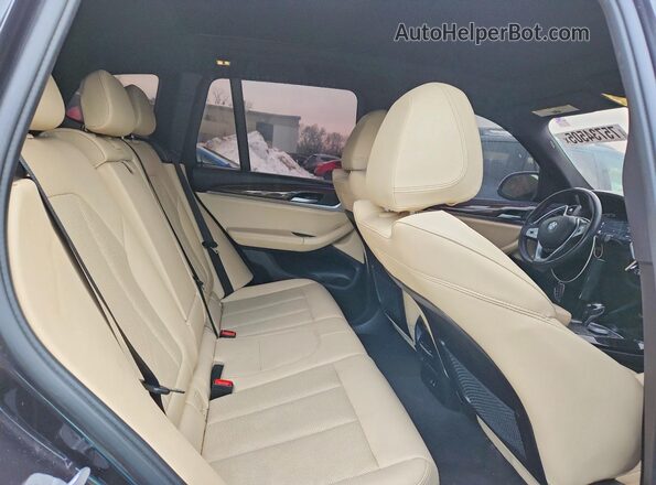 5UX53DP08P9R38911 2023 BMW X3 Black Вид задньої частини салону