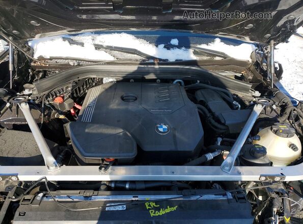 5UX53DP09N9N04980 2022 BMW X3 Black Vista del compartimento del motor