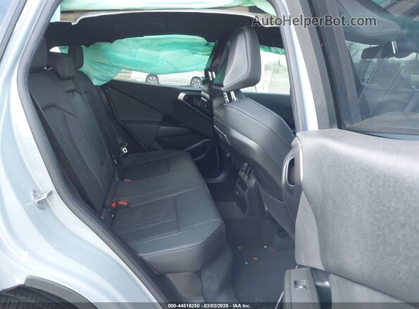 5UX53GP04S9047637 2025 BMW X3 Gray Widok naklejki z numerem VIN