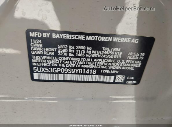 5UX53GP09S9Y81418 2025 BMW X3 Cream Widok komory silnika