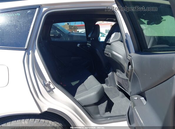 5UX53GP09S9Y81418 2025 BMW X3 Cream Widok naklejki z numerem VIN