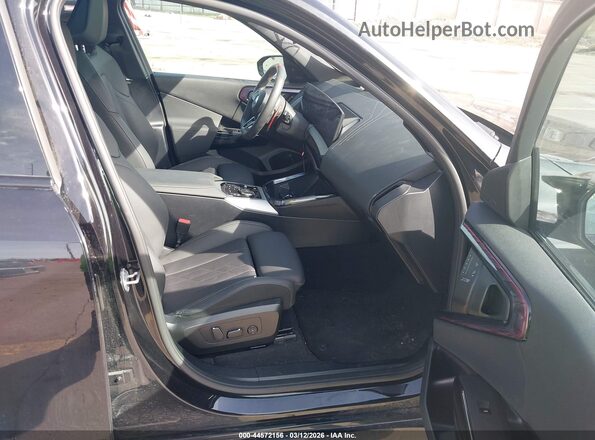 5UX73GP01S9117068 2025 BMW X3 Черный Вид салона спереди