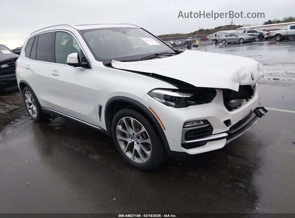 5UXCR4C03L9D49581 2020 BMW X5 White Przód prawy