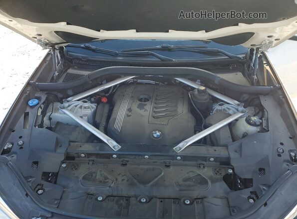 5UXCR4C06M9G08646 2021 BMW X5 White ძრავის განყოფილების ხედი