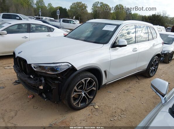 5UXCR4C06M9G22059 2021 BMW X5 Белый Передняя левая четверть