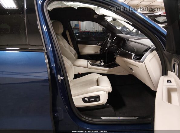 5UXCR4C07N9K29332 2022 BMW X5 Синий Вид салона спереди