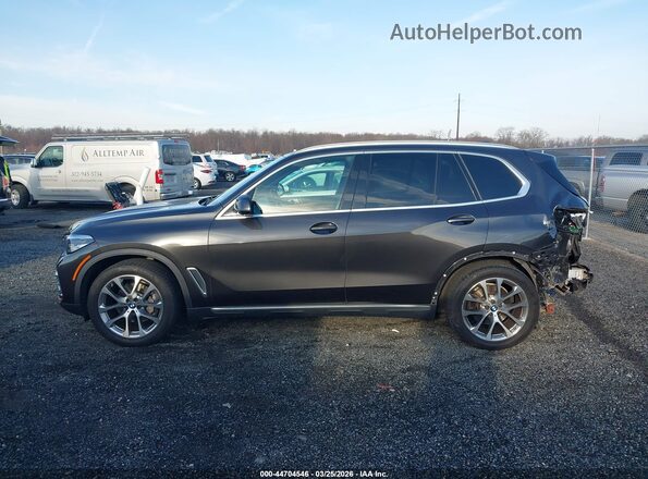 5UXCR6C01M9D98663 2021 BMW X5 Gray Սալոնի 360 աստիճան տեսք
