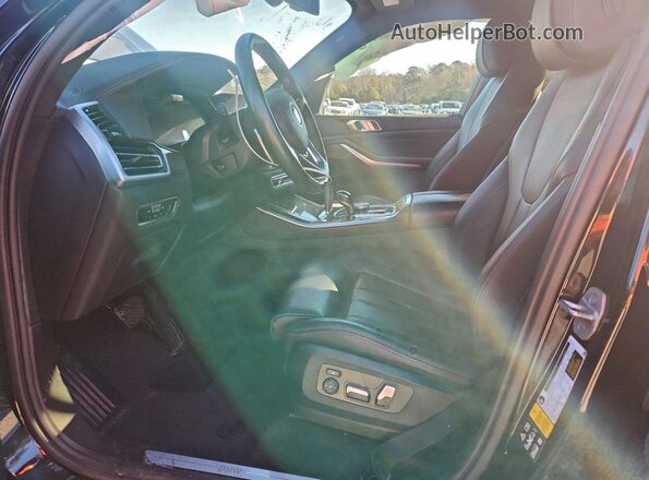 5UXCR6C03N9L07567 2022 BMW X5 Черный Вид салона спереди