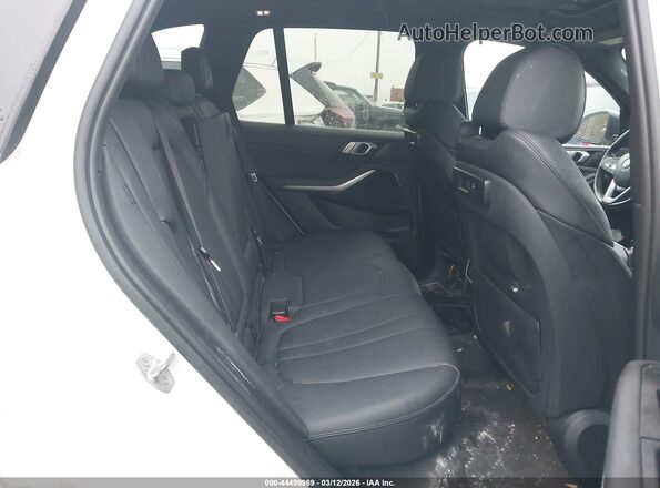 5UXCR6C52KLL04508 2019 BMW X5 Белый Вид наклейки с VIN-кодом