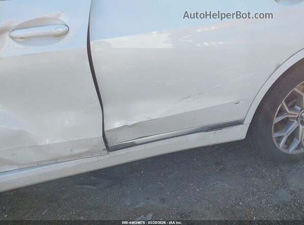 5UXCW2C02N9L67809 2022 BMW X7 White 