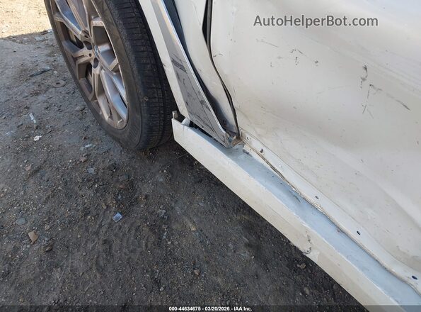 5UXCW2C02N9L67809 2022 BMW X7 White 