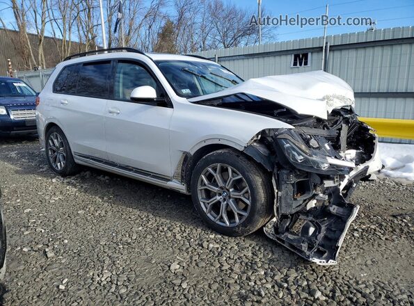 5UXCW2C04M9H15627 2021 BMW X7 Белый Передняя правая четверть