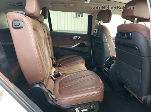 5UXCW2C04M9H15627 2021 BMW X7 Белый Вид задней части салона