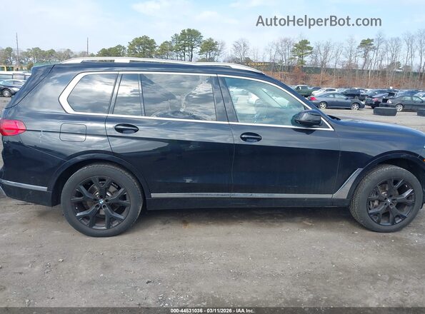 5UXCW2C05M9F51708 2021 BMW X7 Black Вид задньої частини салону