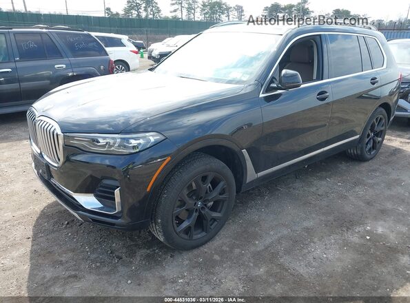 5UXCW2C05M9F51708 2021 BMW X7 Black Передня ліва чверть