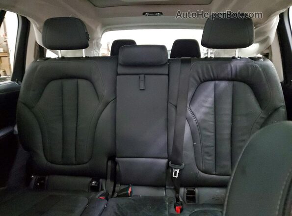 5UXCW2C08N9K75457 2022 BMW X7 Белый Вид задних сидений