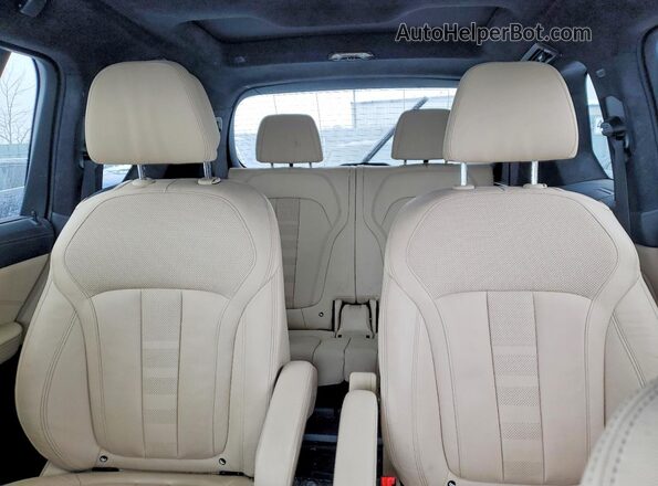 5UXCW2C0XM9H27488 2021 BMW X7 Синий Вид задних сидений