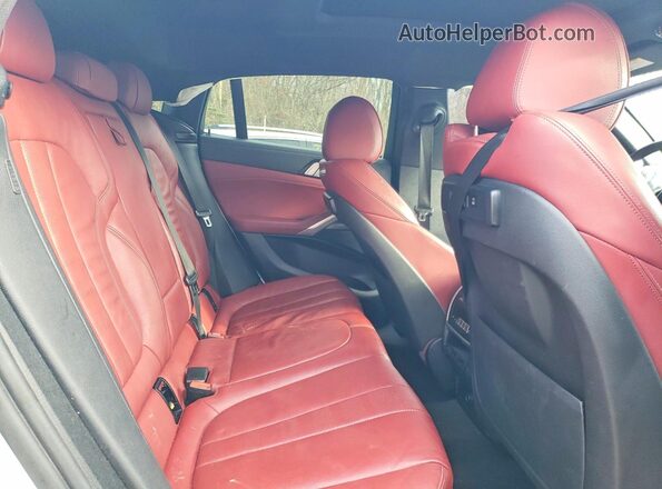 5UXCY6C09N9L19841 2022 BMW X6 Белый Вид задней части салона