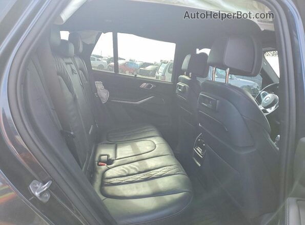 5UXJU2C57KLN65857 2019 BMW X5 Charcoal Widok wnętrza z tyłu