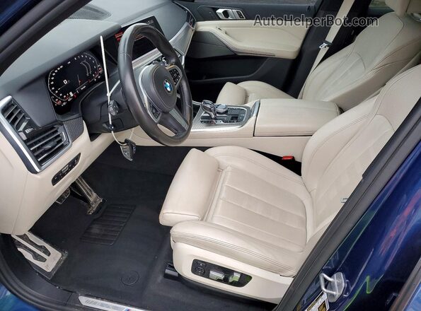 5UXJU2C58KLN67696 2019 BMW X5 Синий Вид салона спереди