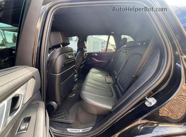 5UXJU4C07N9K43432 2022 BMW X5 Черный Вид спереди