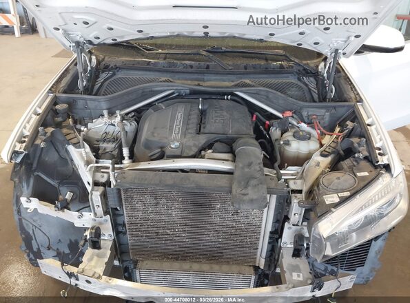 5UXKR0C59J0Y06554 2018 BMW X5 Белый Вид сзади