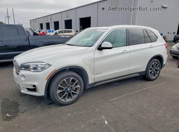 5UXKT0C52G0S77622 2016 BMW X5 Белый Передняя левая четверть