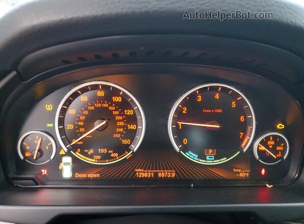 5UXKT0C53J0W00972 2018 BMW X5 Белый Вид щитка приборов