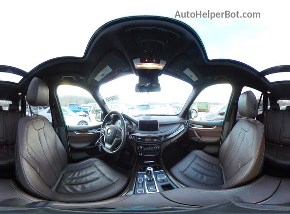 5UXKT0C53J0W00972 2018 BMW X5 Белый 
