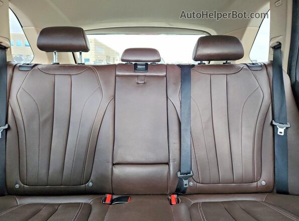 5UXKT0C54G0S76889 2016 BMW X5 Black Widok tylnych siedzeń
