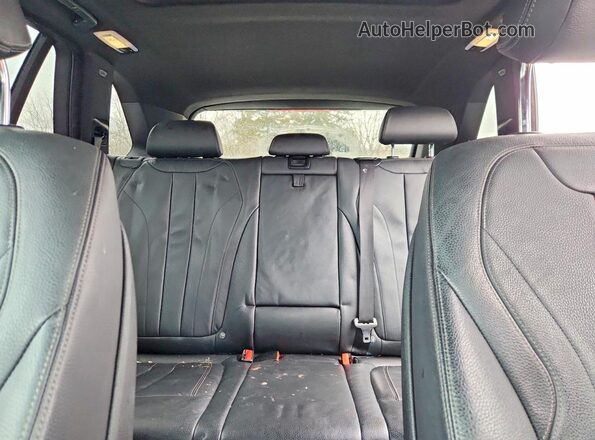 5UXKT0C55J0V98531 2018 BMW X5 Charcoal Widok wnętrza z tyłu