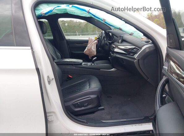 5UXKU2C54J0X49190 2018 BMW X6 Белый Вид салона спереди