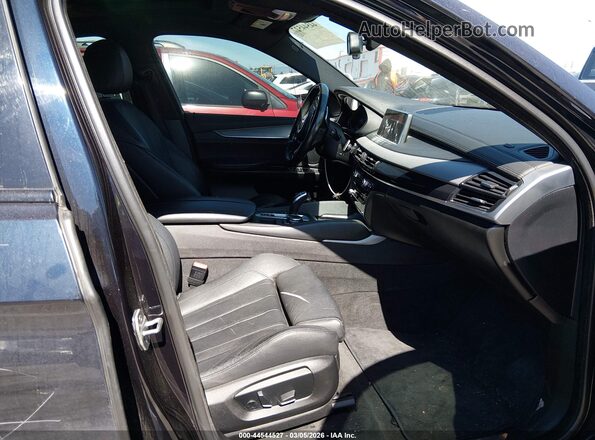 5UXKU2C58G0N79280 2016 BMW X6 Черный Вид салона спереди