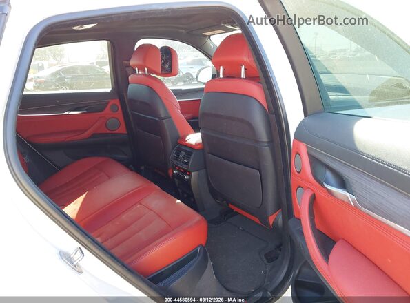 5UXKU2C59J0Z62622 2018 BMW X6 Белый Вид наклейки с VIN-кодом