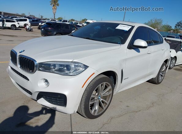 5UXKU2C59J0Z62622 2018 BMW X6 Белый Передняя левая четверть