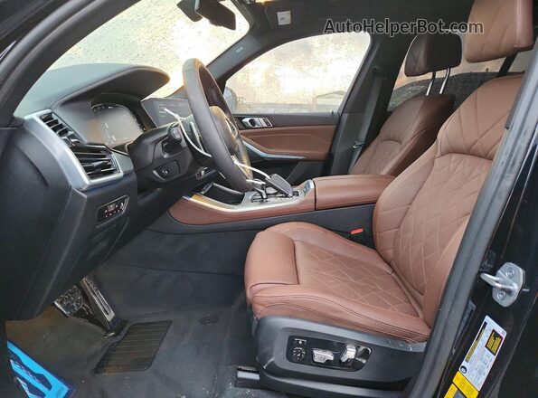 5UXTA6C04P9P91677 2023 BMW X5 Black Widok wnętrza z przodu