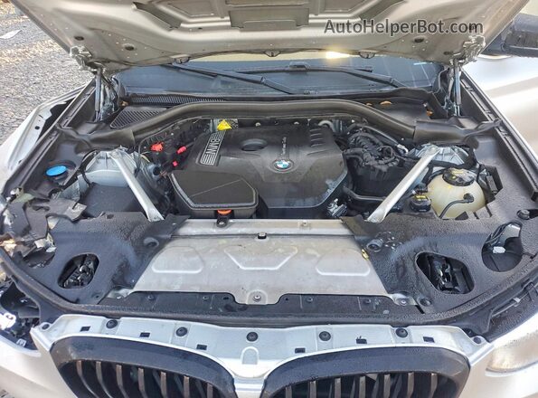 5UXTR7C54KLR44547 2019 BMW X3 Серебряный Вид задней части салона