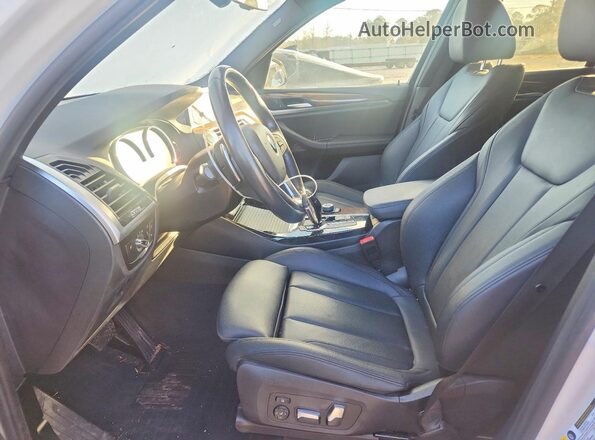5UXTR7C58KLR48018 2019 BMW X3 White Вид салону спереду