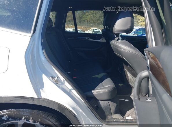 5UXTR9C52KLE14902 2019 BMW X3 White Вид наклейки з VIN-кодом